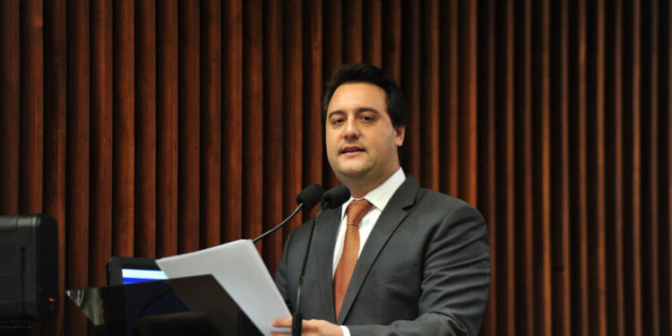 Governo Ratinho Jr. põe ex-cunhado e doadores de campanha no controle da loteria do Paraná