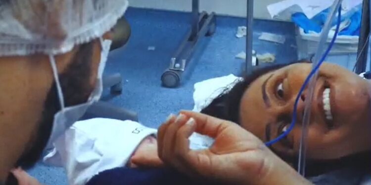 Bebê nasce saudável 11 semanas após mãe sofrer morte cerebral. Entenda