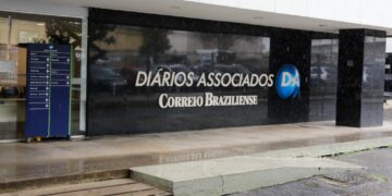 Quebrado e ultrapassado, Correio Braziliense ataca o BRB