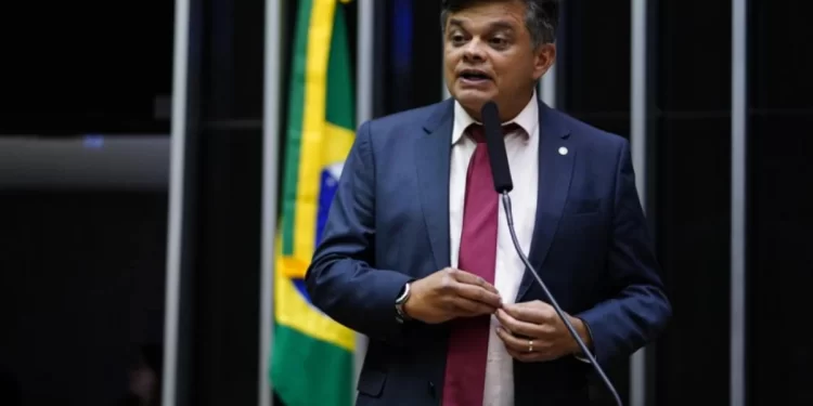 Após intimidação, Dimas Gadelha pede que autoridades federais apurem o caso com rigor