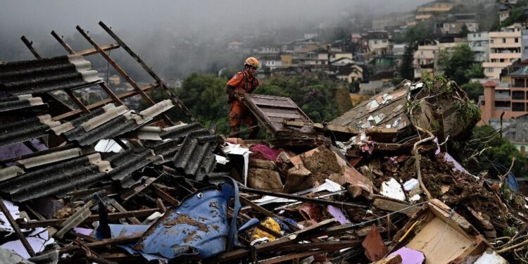 Chuvas Devastadoras, sobe para 23 Vidas Perdidas no Rio de Janeiro e no Espírito Santo