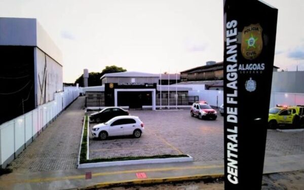 Homem é preso com bombas caseiras em Maceió