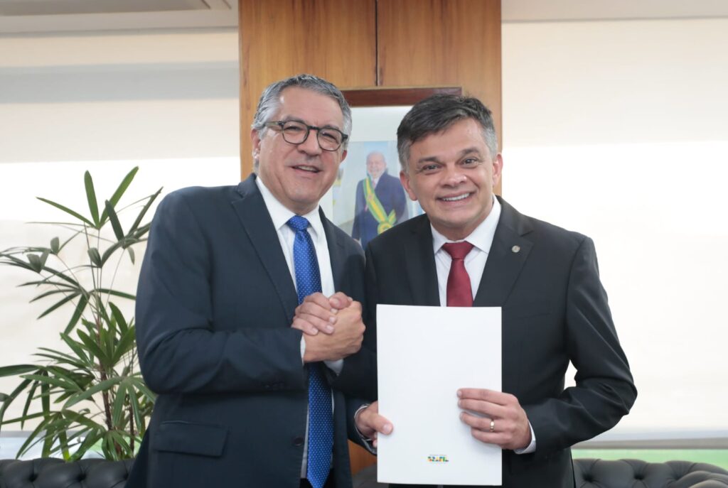 Ministro de Estado Chefe da Secretaria de Relações Institucionais da Presidência da República Alexandre Padilha, recebeu o Deputado Federal Dimas Gadelha PT/RJ. Foto: Gil Ferreira/Ascom-SRI