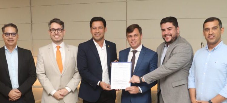 Aliado de Lira e JHC, senador Rodrigo Cunha manda R$ 1 mi para reformar prédio da OAB e ignora necessidades básicas de Alagoas