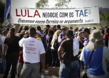 Governo apresenta nova proposta para técnicos da educação federal