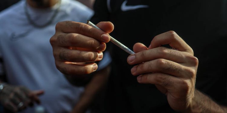 SP enquadrou 31 mil negros como traficantes em situações similares a de brancos usuários