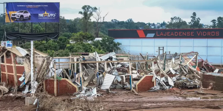 Rio Grande do Sul prepara equipes para resgates em 4 regiões após alertas de chuvas nos próximos dias