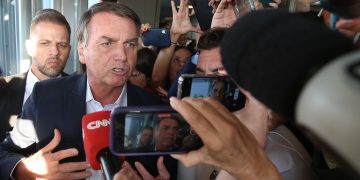 PF deve encerrar inquérito das joias e indiciar Bolsonaro nesta semana