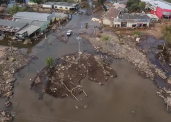 Sobe para 175 o número de mortos no RS após enchentes