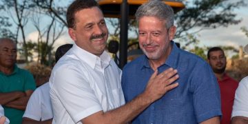 Às vésperas das eleições, Lira domina emendas secretas na Saúde e beneficia parentes em Alagoas