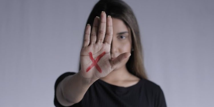 Meninas vítimas de agressões sexuais são descredibilizadas, afirma especialista