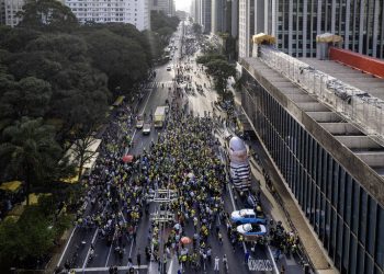 Militantes de extrema-direita fazem ato esvaziado contra Lula e Moraes e com exaltação a Trump em SP