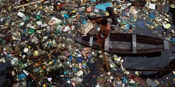 Rios amazônicos recebem 182 mil toneladas de plástico por ano, aponta pesquisa da UFPA