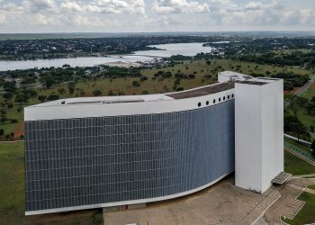 TSE estuda campanha nacional para incentivar o voto negro nas eleições