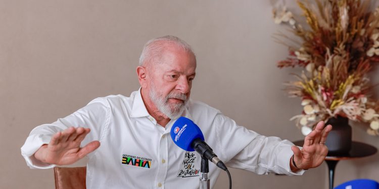 Lula diz que ‘carne chique’ pode pagar ‘impostozinho’ e carnes ‘do dia a dia’, não