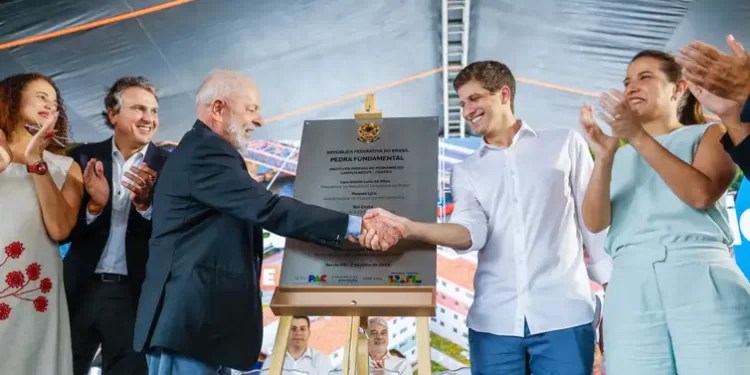 Famílias recebem indenizações por “prédios-caixão” em Pernambuco