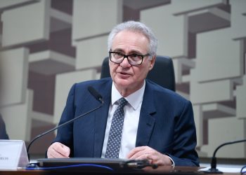 Renan Calheiros diz que violência, agressão, fúria e ódio devem ser repudiados por todos