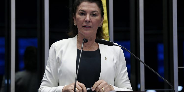 Senadora investigada pelo 8 de Janeiro apresenta projeto para anistiar golpistas