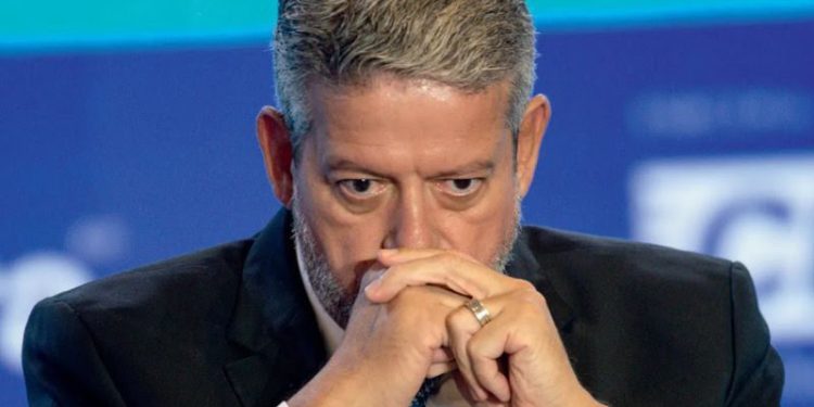 A ‘grande família’ Lira: deputado busca ampliar poder em Alagoas a partir da candidatura de parentes