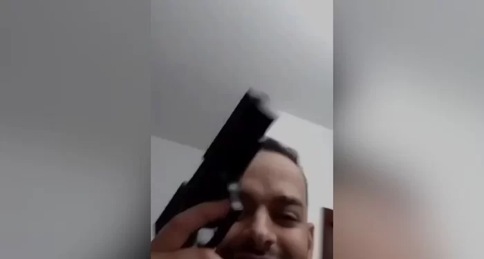 Pré-candidato grava vídeo ameaçando adversária na Grande SP com arma: “Prefeita só se for na bala”