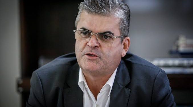 Ex-prefeito de Duque de Caxias foi beneficiário do suposto esquema de fraude em cartões de vacinação, diz PF