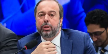 Ministério convoca comitê para apurar apagão na Ilha do Governador