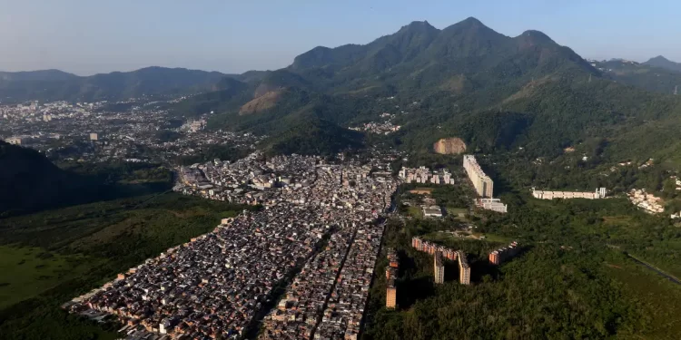 Forças de segurança iniciam ação contra milicianos na zona oeste do RJ