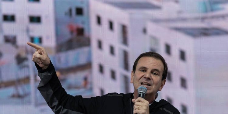 É #FALSO vídeo que atribui apoio do Comando Vermelho a Eduardo Paes