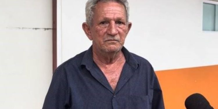 Prefeito gasta R$ 2 milhões com caixões em cidade com poucos óbitos, diz colunista