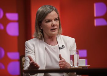 Gleisi Hoffmann acusa Campos Neto de ‘sabotagem’ após reunião do Copom que manteve taxa Selic inalterada