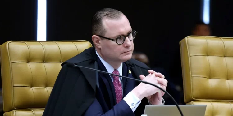 Zanin, do STF, quer explicações sobre possível privatização do saneamento em Sergipe, diz revista