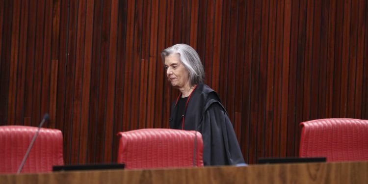 Cármen cria observatório contra violência política de gênero: ‘Forma de garrotear liberdade da mulher’