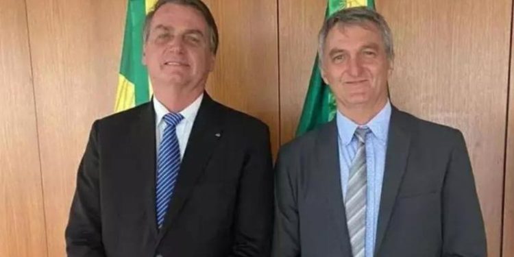 Patrimônio de irmão de Bolsonaro mais que triplica; saiba detalhes