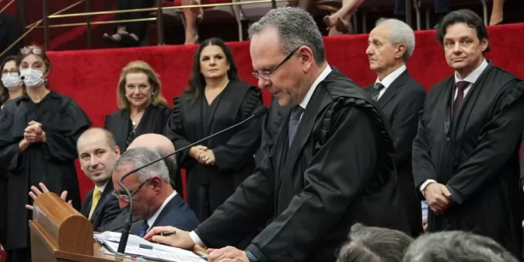 CNJ homologa acordo e suspende processos contra desembargador do TRF-4 que atuou na Lava Jato