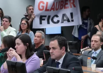 Deputado do PSOL fala em armação de Arthur Lira com objetivo de cassar seu mandato; assista
