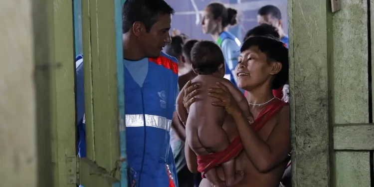 Ministério da Saúde envia testes de malária para 12 meses em território Yanomami