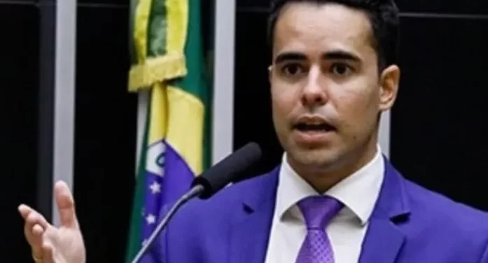 Irmão do prefeito de Maceió e ex-deputado federal é processado após esquecer gaze no corpo de paciente durante cirurgia