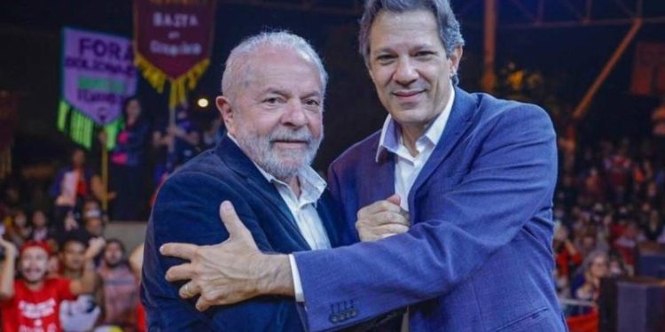 Lula sai em defesa de Haddad e critica ricos: “Não gostam de pagar imposto”
