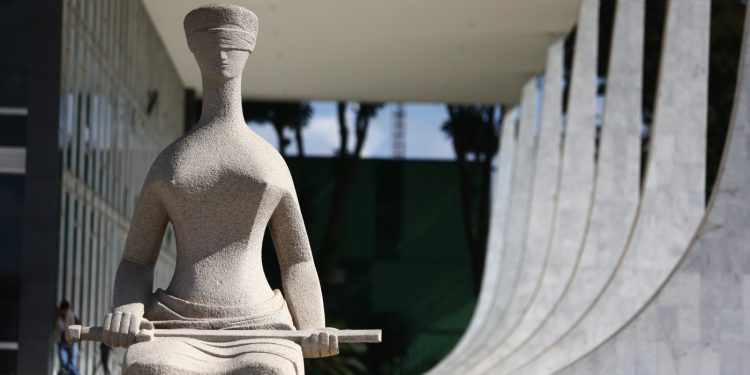 STF julga repasse de créditos tributários a consumidores: decisão pode impactar contas de luz