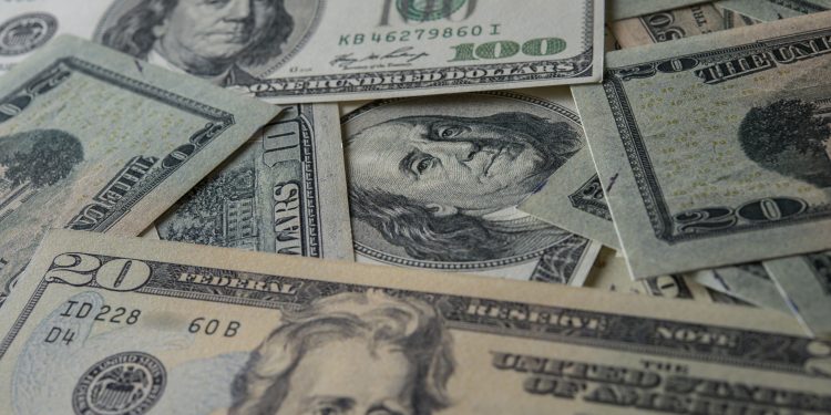 Bolsa fecha setembro com queda de 3,08%, puxada por recuo de 0,69% no último pregão