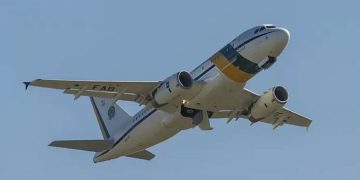 Lula anuncia compra de novos aviões para presidência e ministros após incidente no México