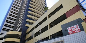 Aluguel de salas comerciais registra maior alta em mais de uma década, impulsionado por economia aquecida