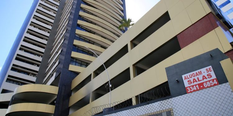 Aluguel de salas comerciais registra maior alta em mais de uma década, impulsionado por economia aquecida