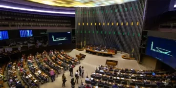 Câmara reembolsa R$ 4,6 milhões em despesas médicas a deputados em 2024