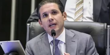 Câmara adia votação de isenção do IR para salários de até R$ 5 mil para o segundo semestre