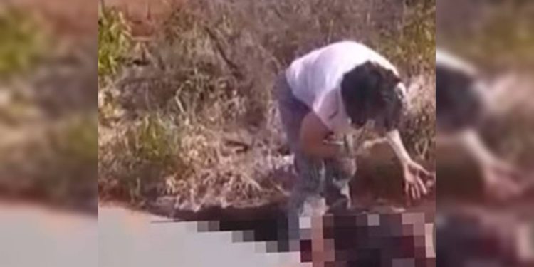 Mãe chora ao ver filho morto a tiros em rua: “Mataram o Hugo”. Vídeo