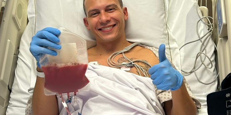 Brasileiro que doou medula óssea 3 vezes: “Super-herói da vida real”