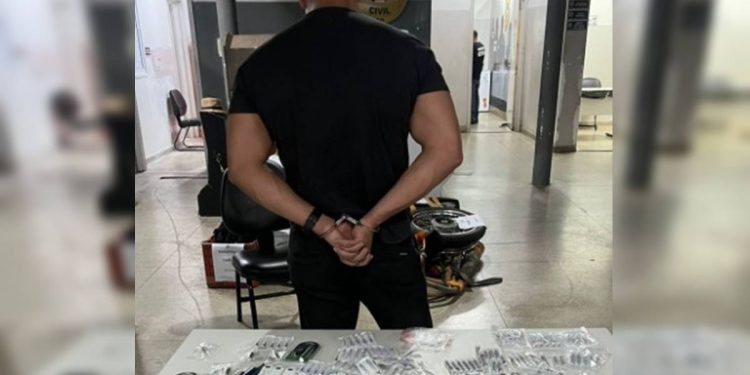 Servidor de prefeitura é preso por tráfico de vape com maconha. Vídeo