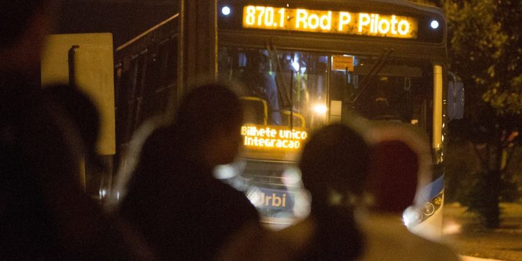 QR Code em paradas atualiza linhas do DF em tempo real; veja como usar