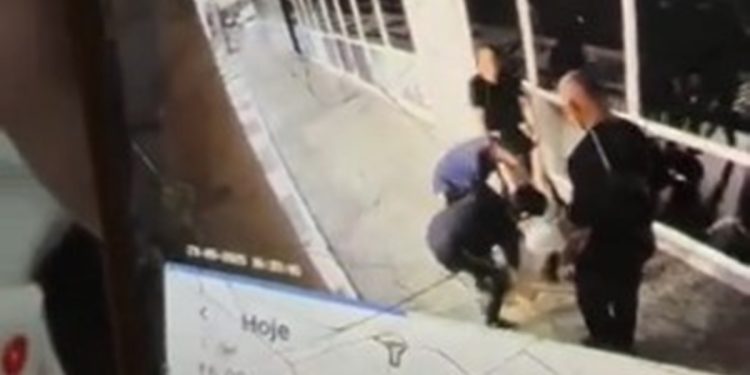 Justiça arquiva caso de profissionais que arrastaram menino autista